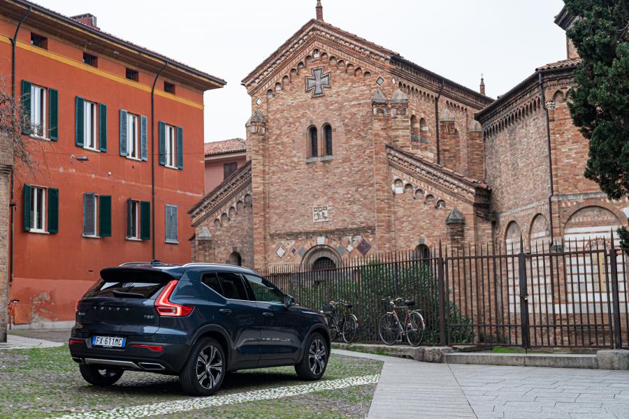  Volvo XC40 T5 Plug-in Hybrid Inscription 2020 года  (WW) (фото 25 из 44)